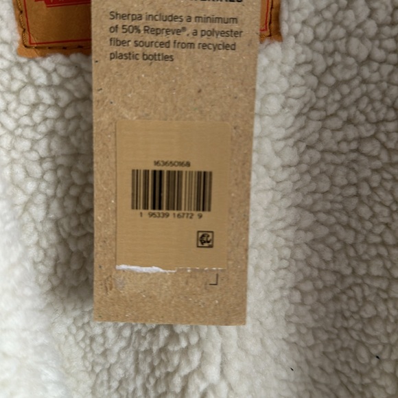 NWT men’s Levi’s flannel and sherpa trucker jacket. - Picture 4 of 5